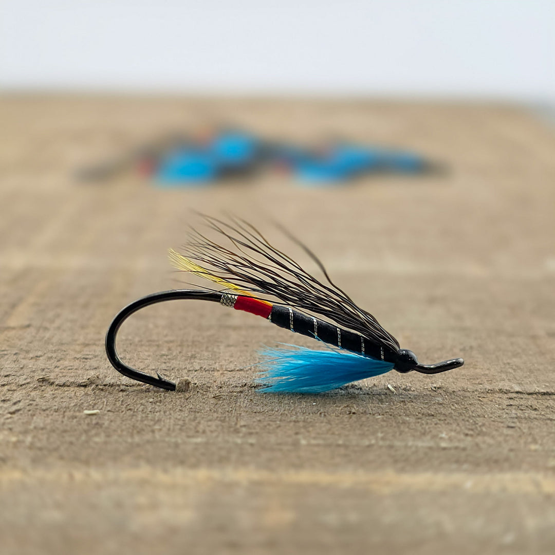 Blue Charm - Dark Wing | Red Butt